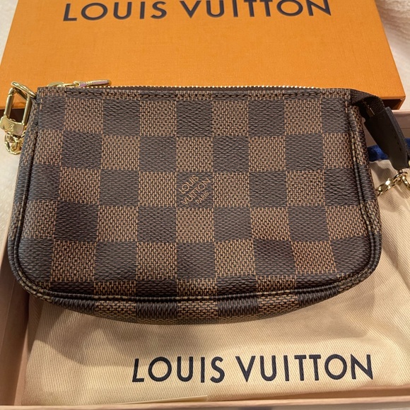 Louis Vuitton Handbags - Authentic Louis Vuitton Damier Ebene Mini Pouchette